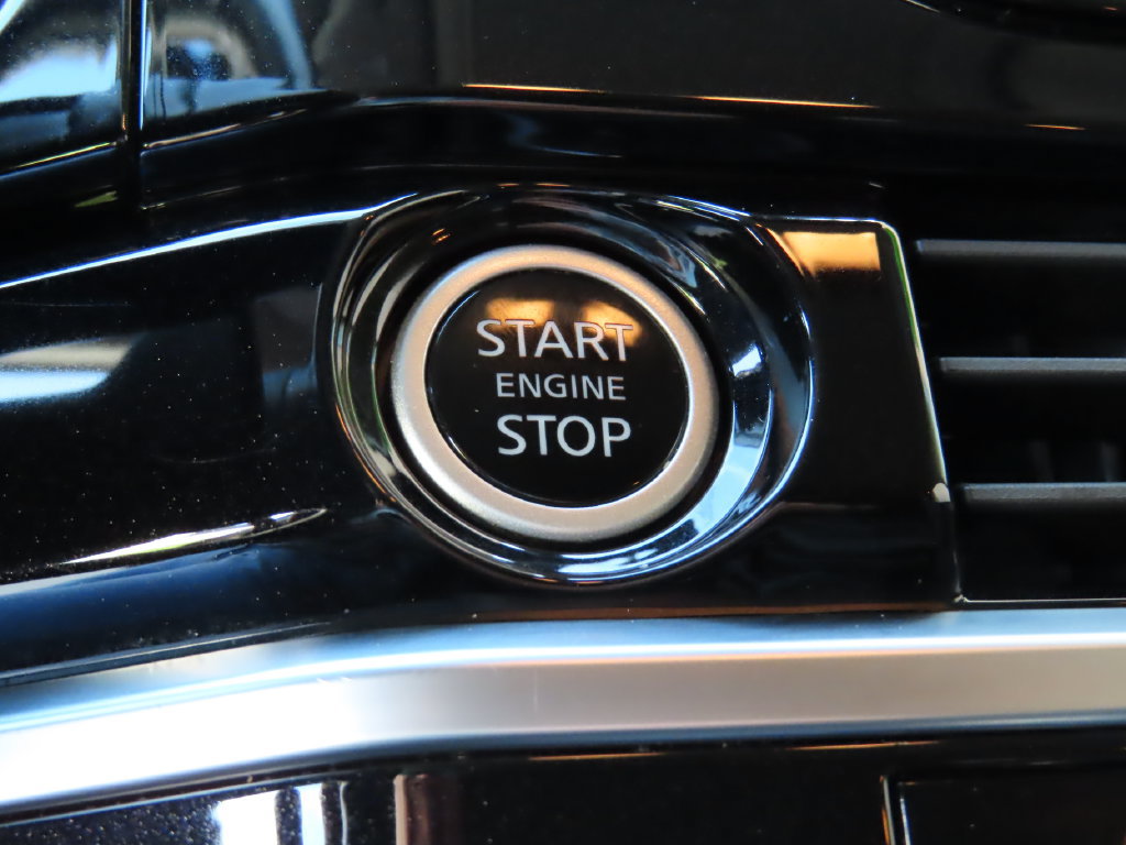 Used 2024 Nissan Pathfinder SV AWD/4WD image 10