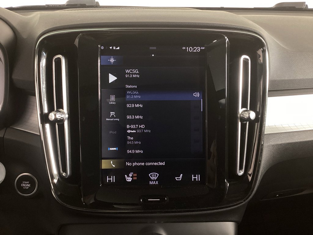 Used 2021 Volvo XC40 T5 Momentum w/ Premium Package image 29