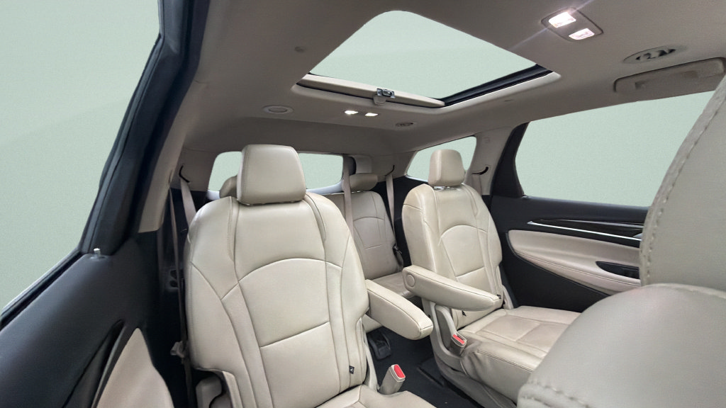 Used 2018 Buick Enclave Essence AWD/4WD image 30
