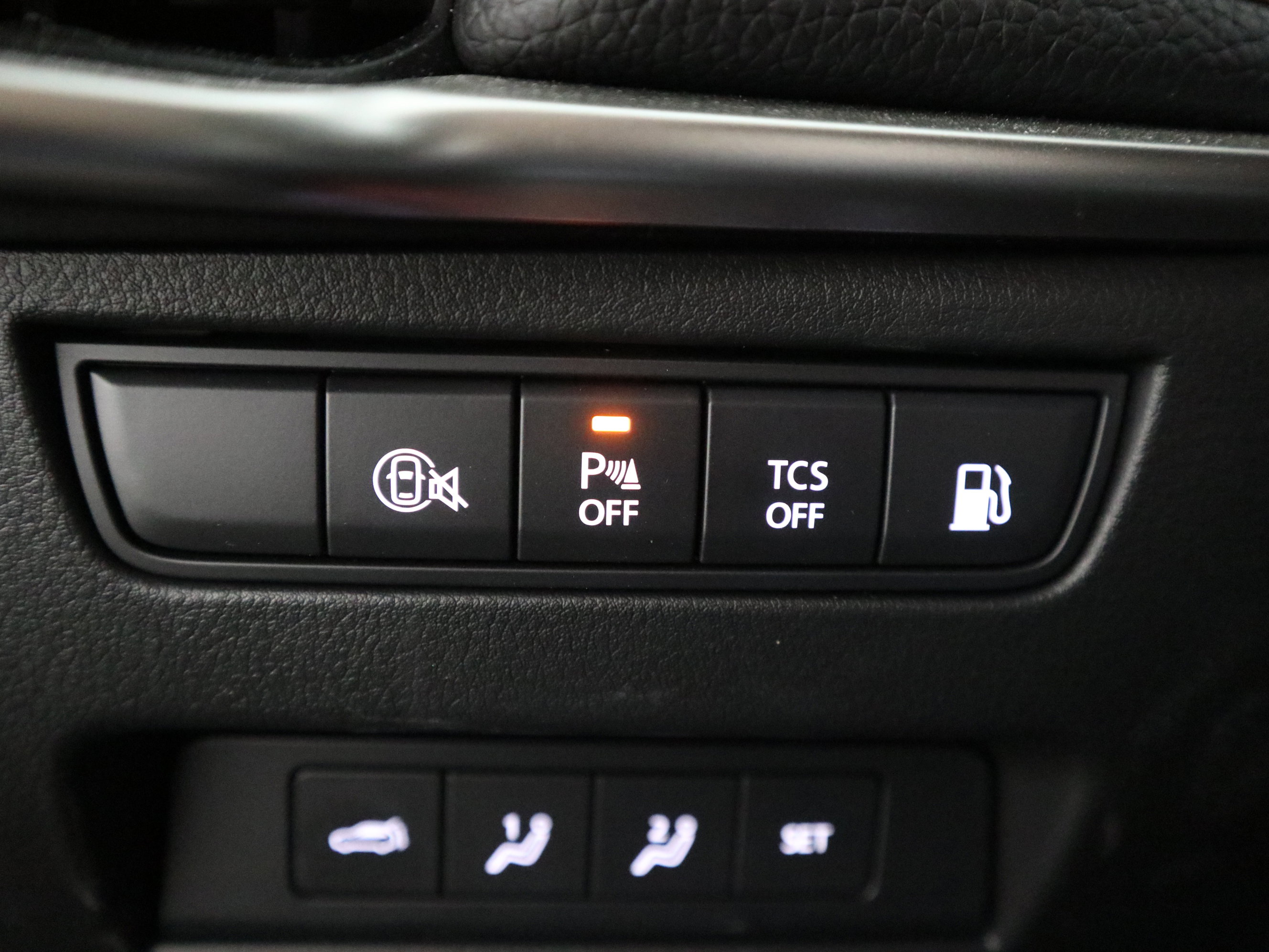 Certified 2025 MAZDA CX-70 Plug-In Hybrid w/ Premium Pkg image 30