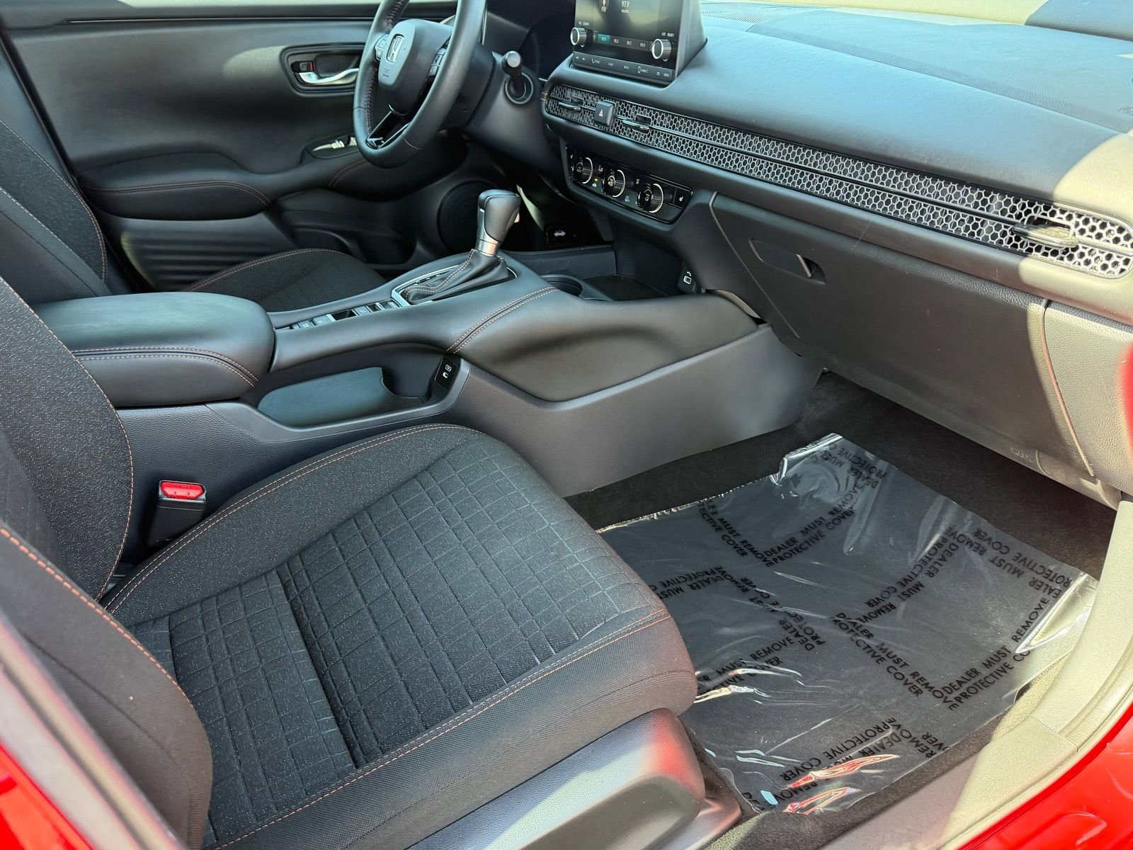 Used 2025 Honda HR-V Sport image 15