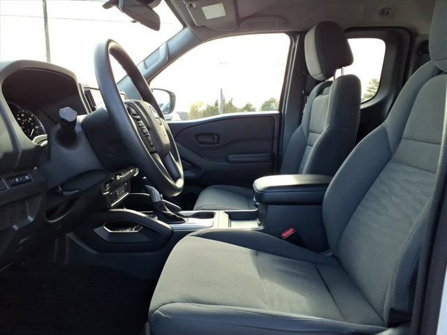 Used 2025 Nissan Frontier S image 24