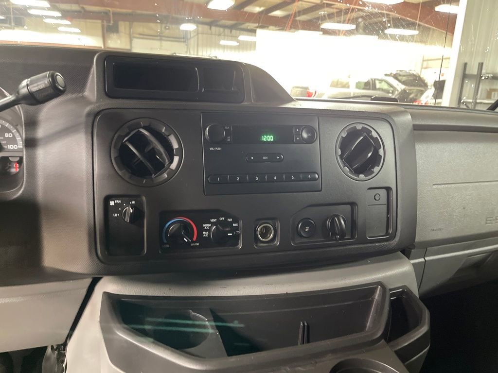 Used 2010 Ford E-150 and Econoline 150 image 18