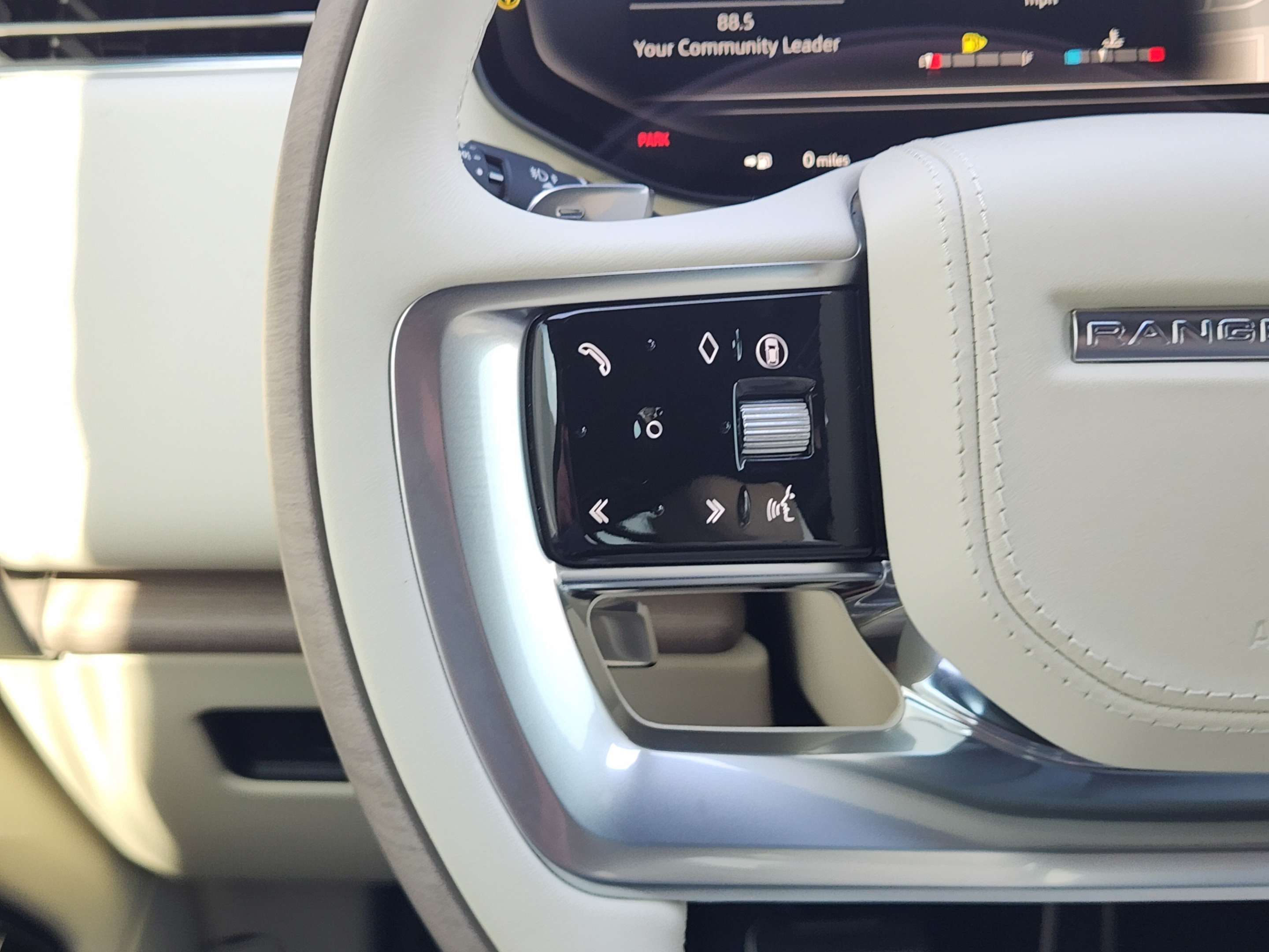 New 2026 Land Rover Range Rover SE AWD/4WD image 21