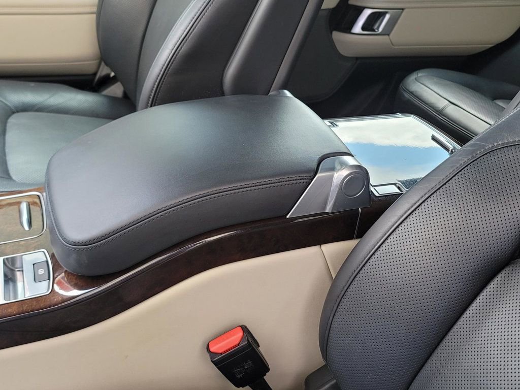 Used 2020 Land Rover Range Rover Long Wheelbase HSE image 8