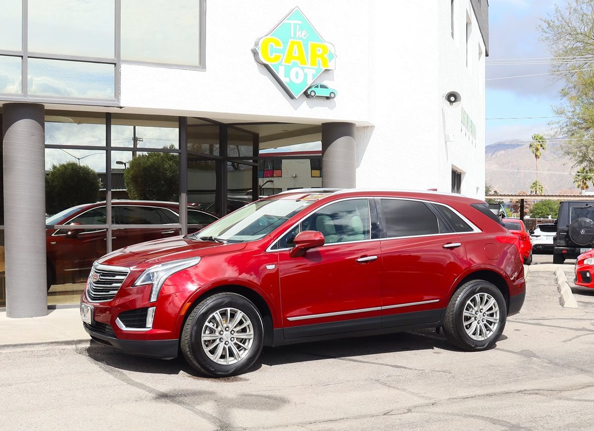 Used 2017 Cadillac XT5 Luxury w/ Driver Awareness Package FWD image 7