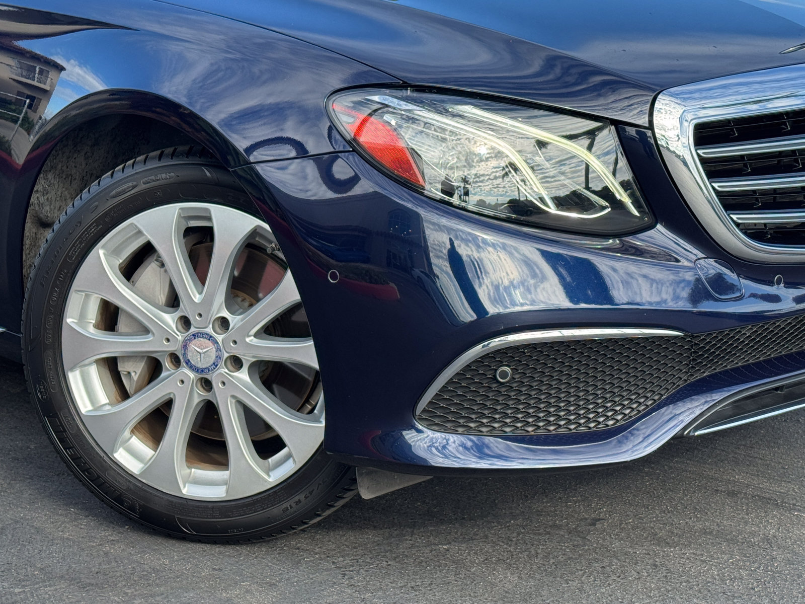 Used 2017 Mercedes-Benz E 300 image 2