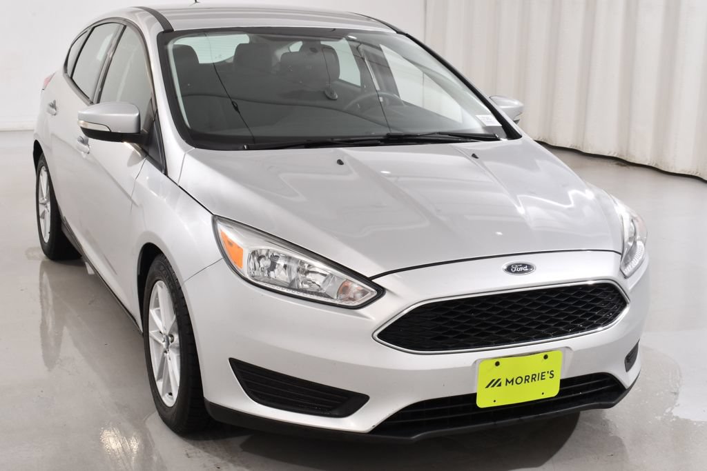 Used 2018 Ford Focus SE w/ Cold Weather Package FWD image 4