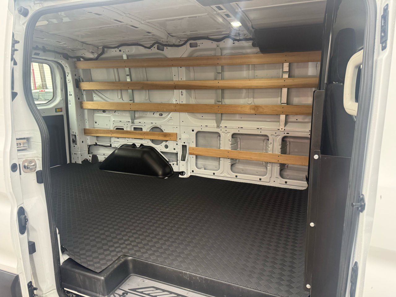 Used 2024 Ford Transit 250 Low Roof w/ Exterior Upgrade Package image 26