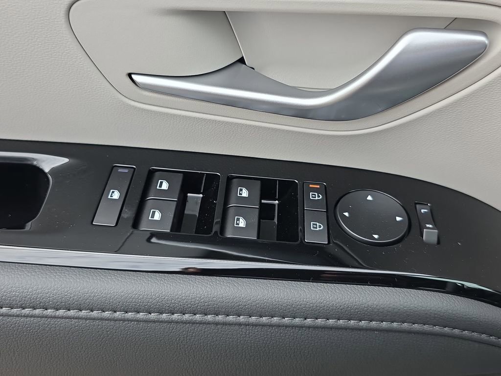 New 2025 Hyundai Tucson Limited image 39
