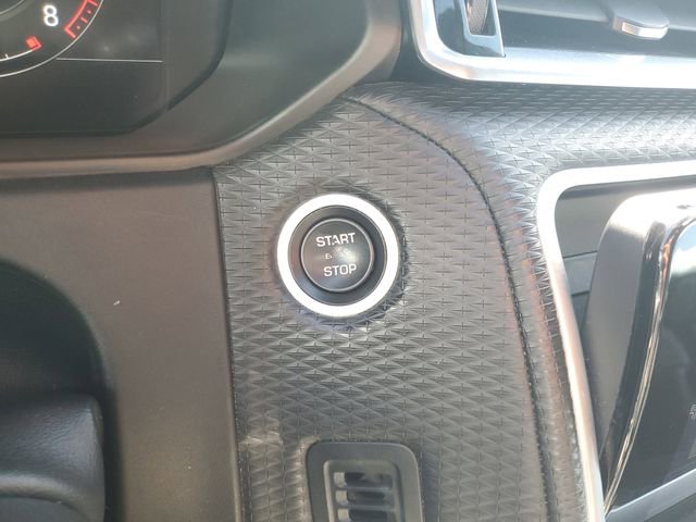 Used 2019 Land Rover Range Rover Velar R-Dynamic SE image 30