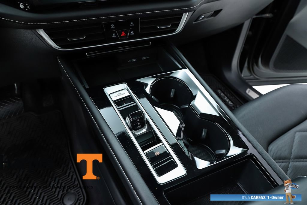 Used 2024 Volkswagen Atlas SE w/ Panoramic Sunroof Package FWD image 24