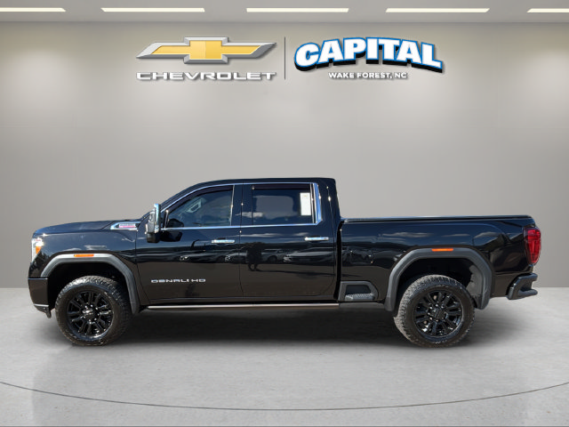 Used 2023 GMC Sierra 2500 Denali w/ Denali Black Diamond Edition AWD/4WD image 9