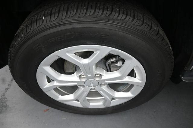 Used 2024 Jeep Compass Latitude AWD/4WD image 11