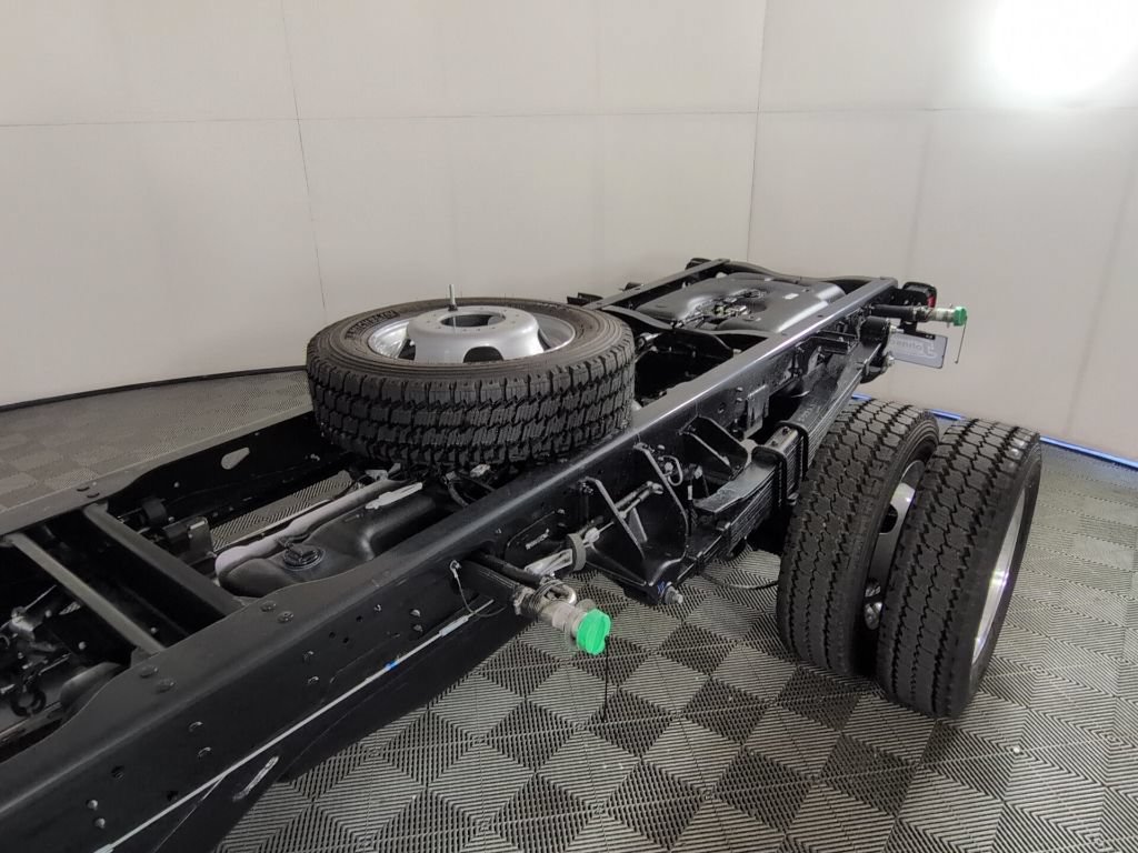 New 2026 RAM 5500 Tradesman AWD/4WD image 25