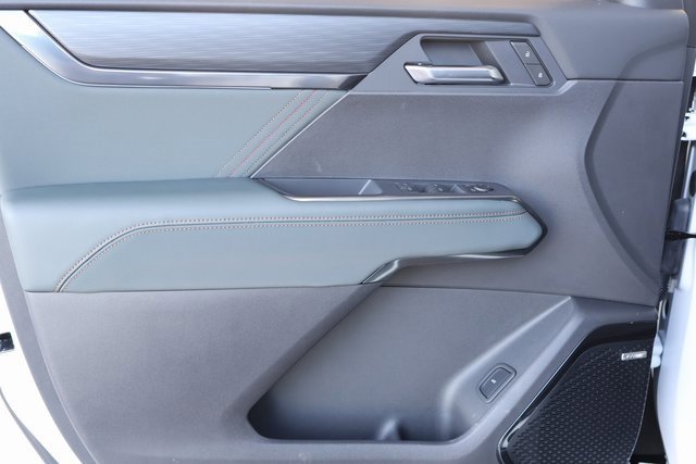 New 2025 GMC Acadia AT4 w/ Luxury Package image 11