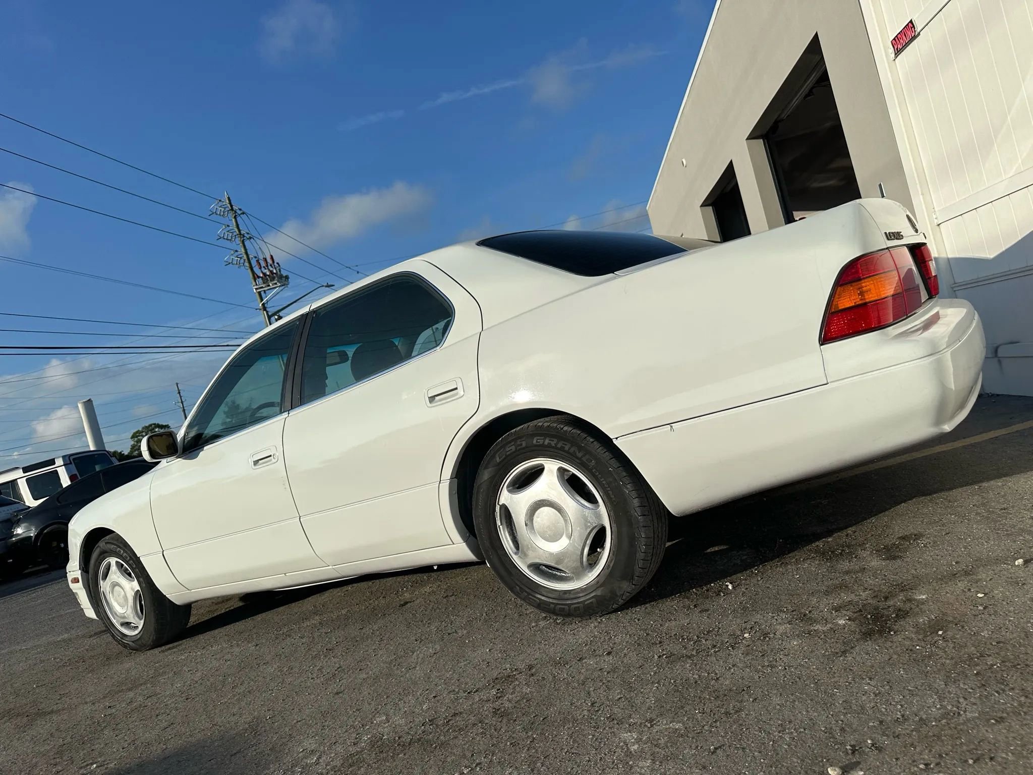 Used 1998 Lexus LS 400 image 4