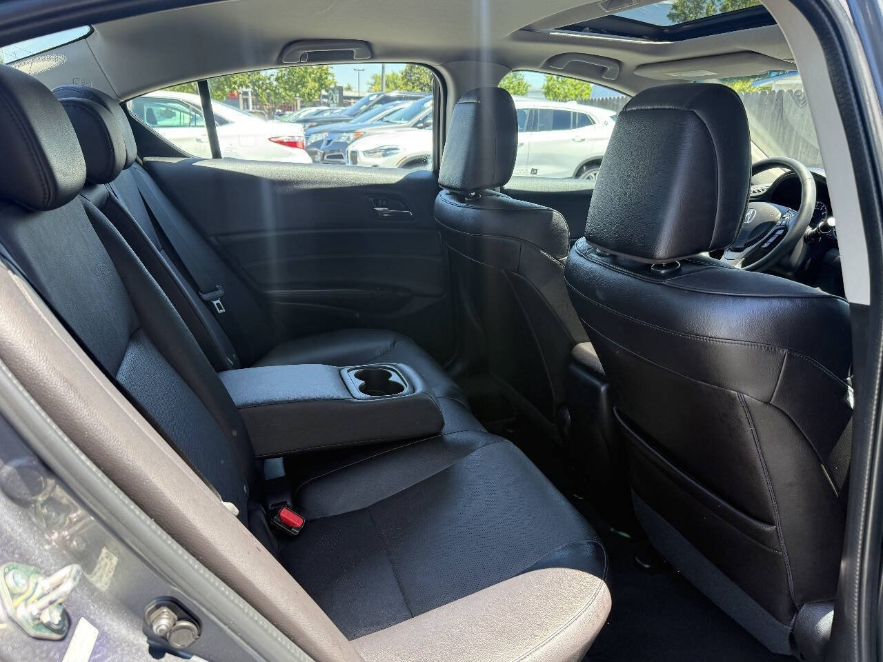 Used 2014 Acura ILX w/ Technology Package FWD image 18