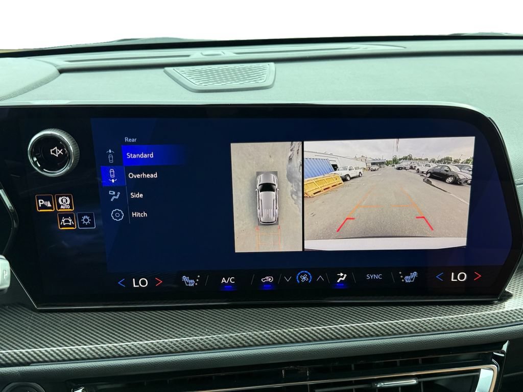 New 2027 Chevrolet Traverse Z71 w/ Enhanced Driving Package AWD/4WD image 15