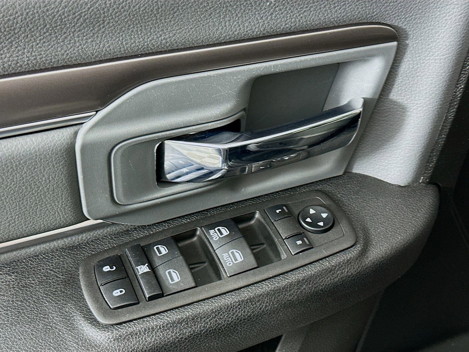 Used 2023 RAM 1500 Classic SLT w/ Trailer & Traction Group image 19