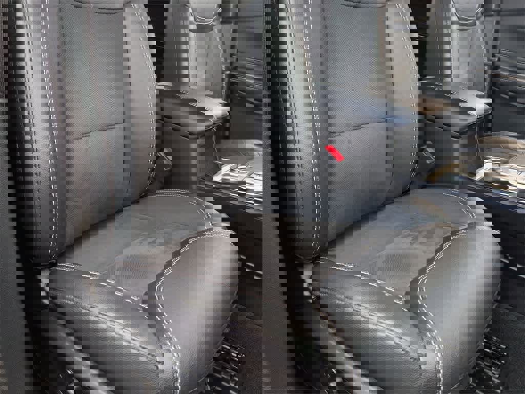 Used 2022 Ford Explorer ST image 22