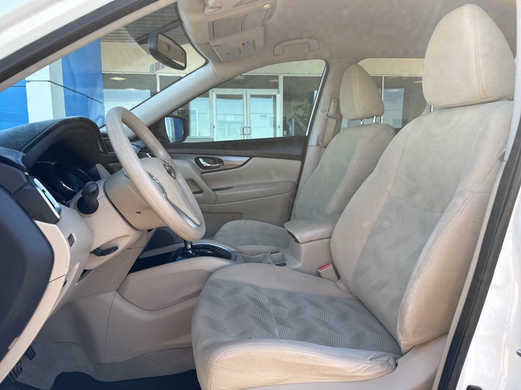Used 2015 Nissan Rogue SV w/ SV Premium Package image 15
