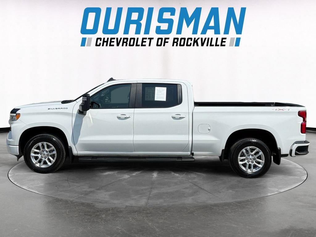 Used 2022 Chevrolet Silverado 1500 RST w/ Max Trailering Package AWD/4WD image 3