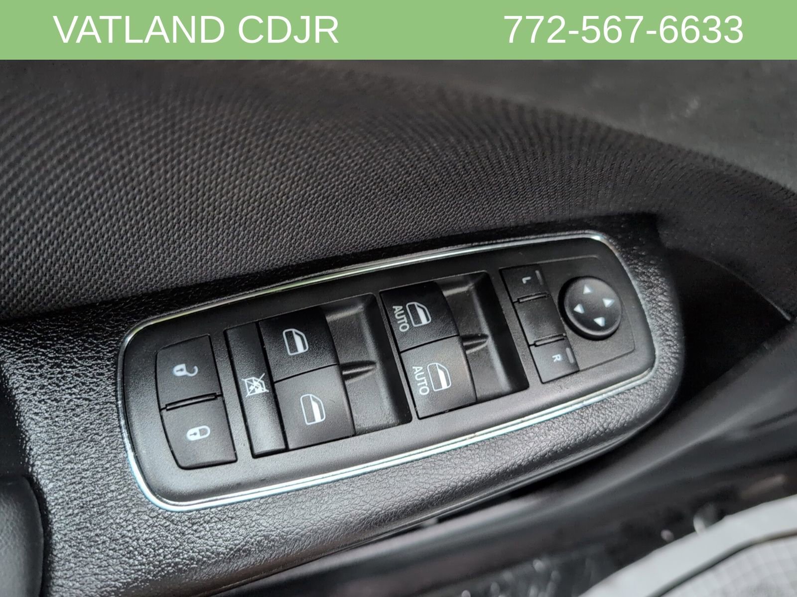 Used 2018 Dodge Charger SXT w/ Blacktop Package image 16