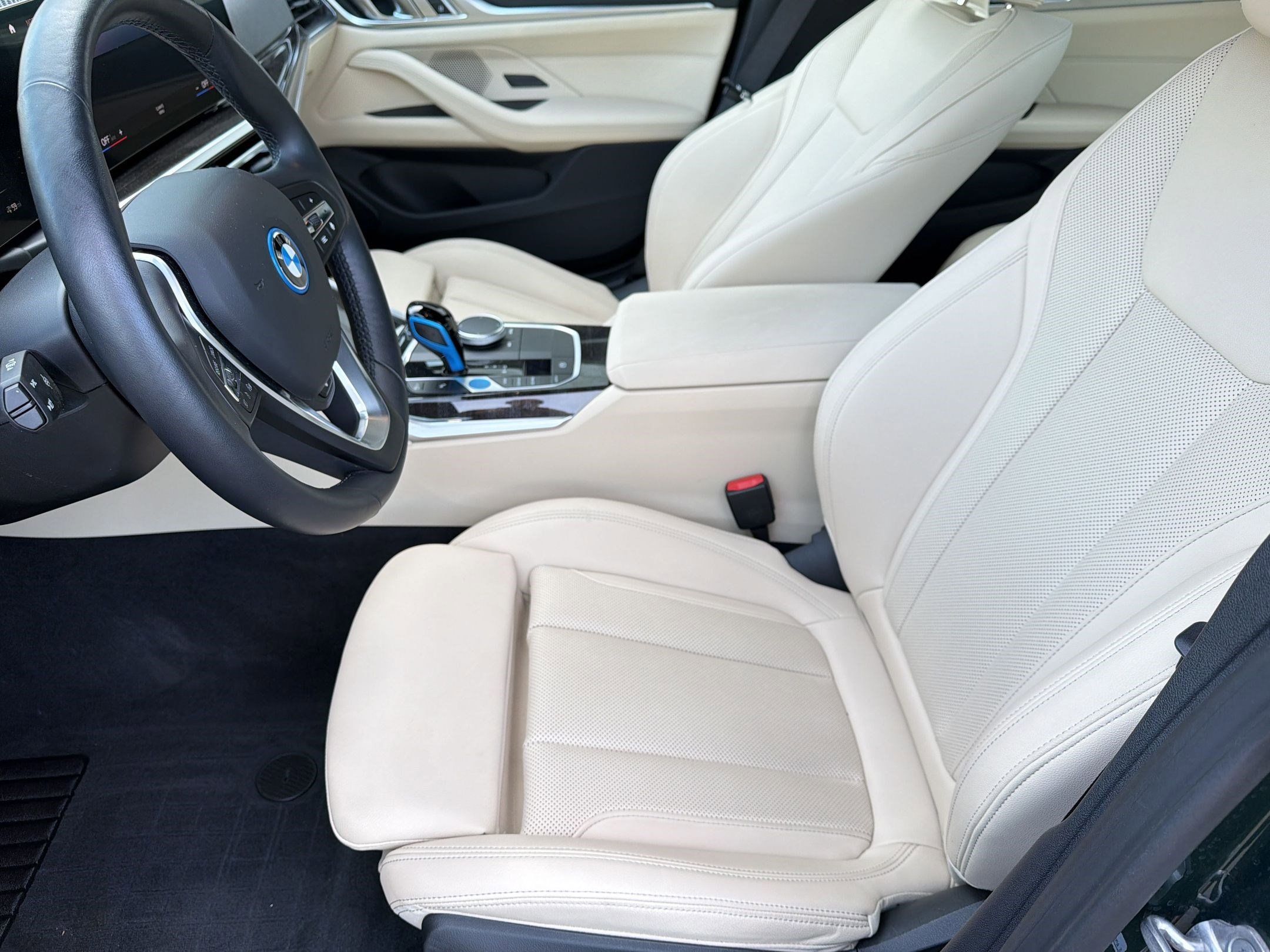 Certified 2023 BMW i4 eDrive35 w/ Premium Package image 5