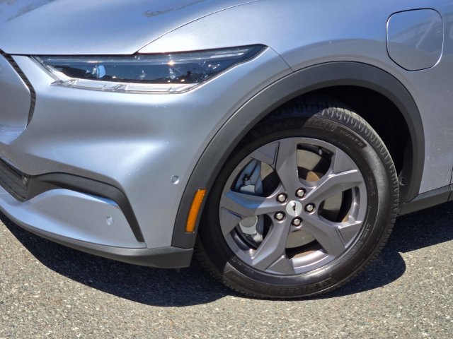 Certified 2022 Ford Mustang Mach-E Select RWD image 9