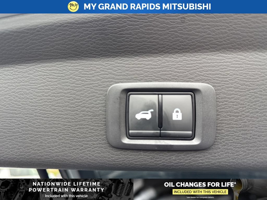 New 2026 Mitsubishi Outlander SE AWD/4WD image 13