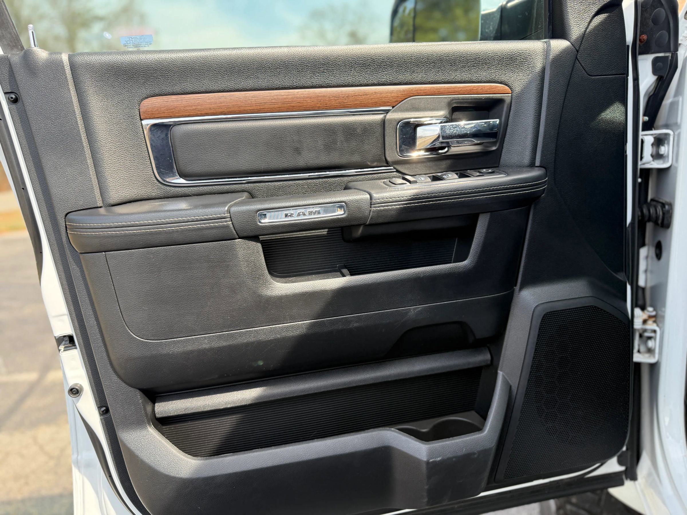 Used 2013 RAM 2500 Laramie AWD/4WD image 14