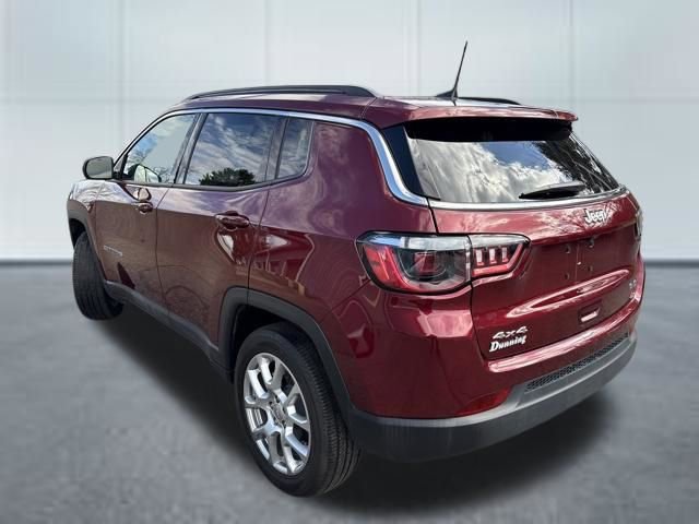 Used 2022 Jeep Compass Latitude AWD/4WD image 2