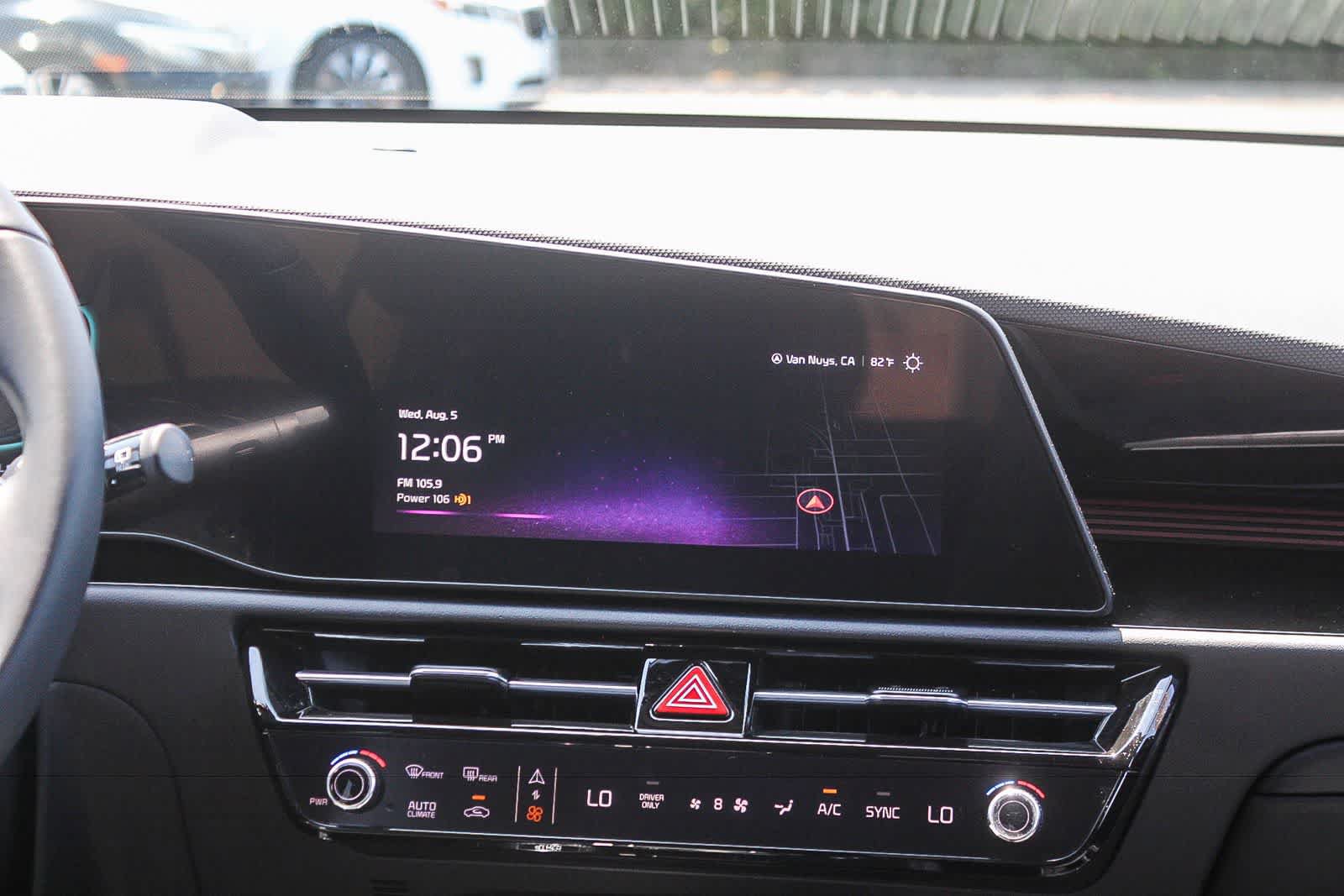 Used 2025 Kia Niro EX FWD image 18