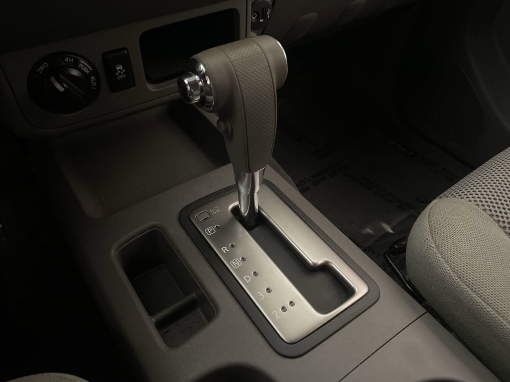 Used 2018 Nissan Frontier SV image 9