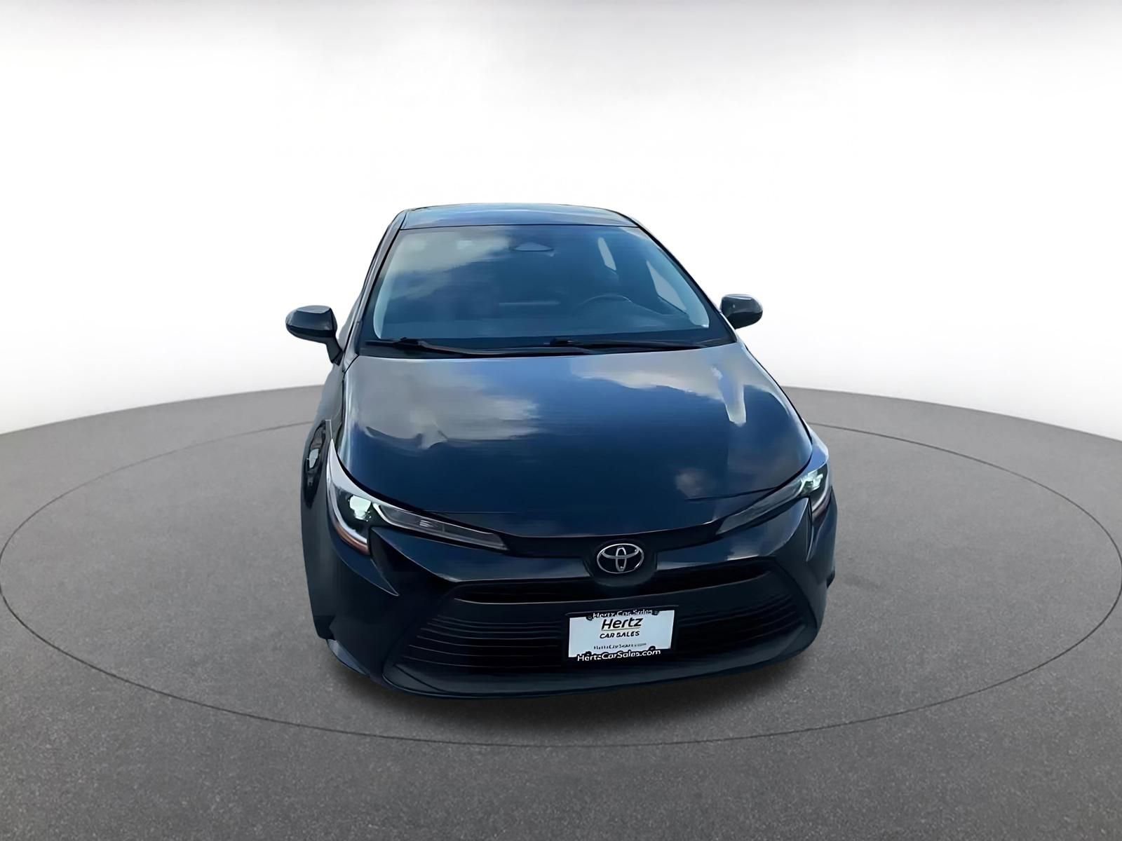 Used 2025 Toyota Corolla LE image 4