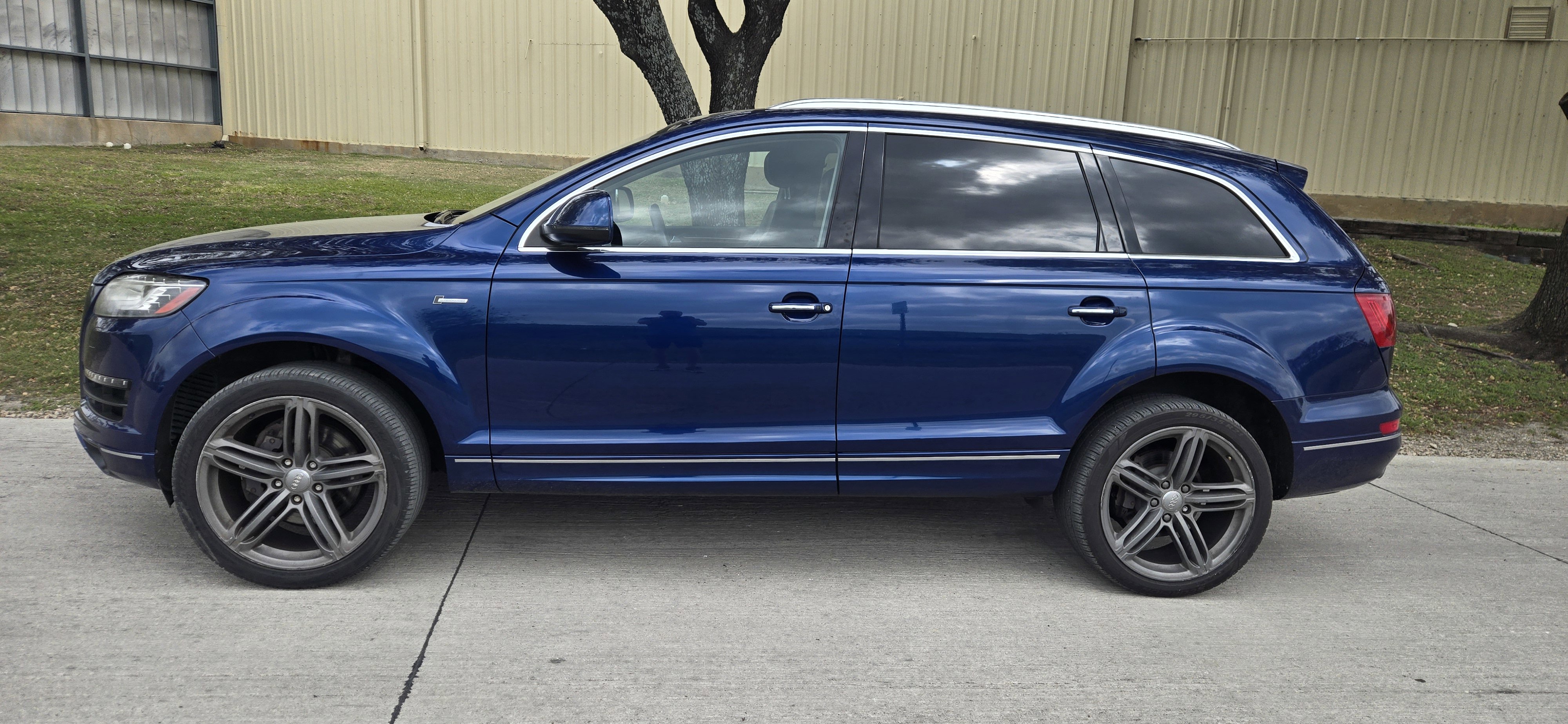 Used 2015 Audi Q7 3.0T Premium Plus w/ Premium Plus Package AWD/4WD image 4