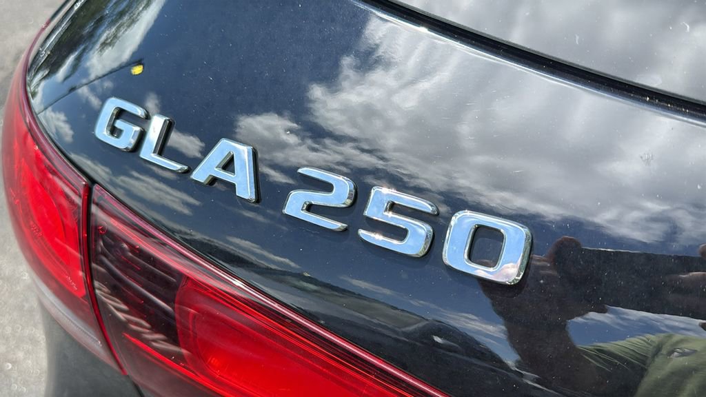 Certified 2023 Mercedes-Benz GLA 250 4MATIC w/ AMG Line Exterior image 17