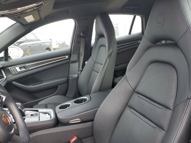 Used 2023 Porsche Panamera 4 Platinum Edition image 5