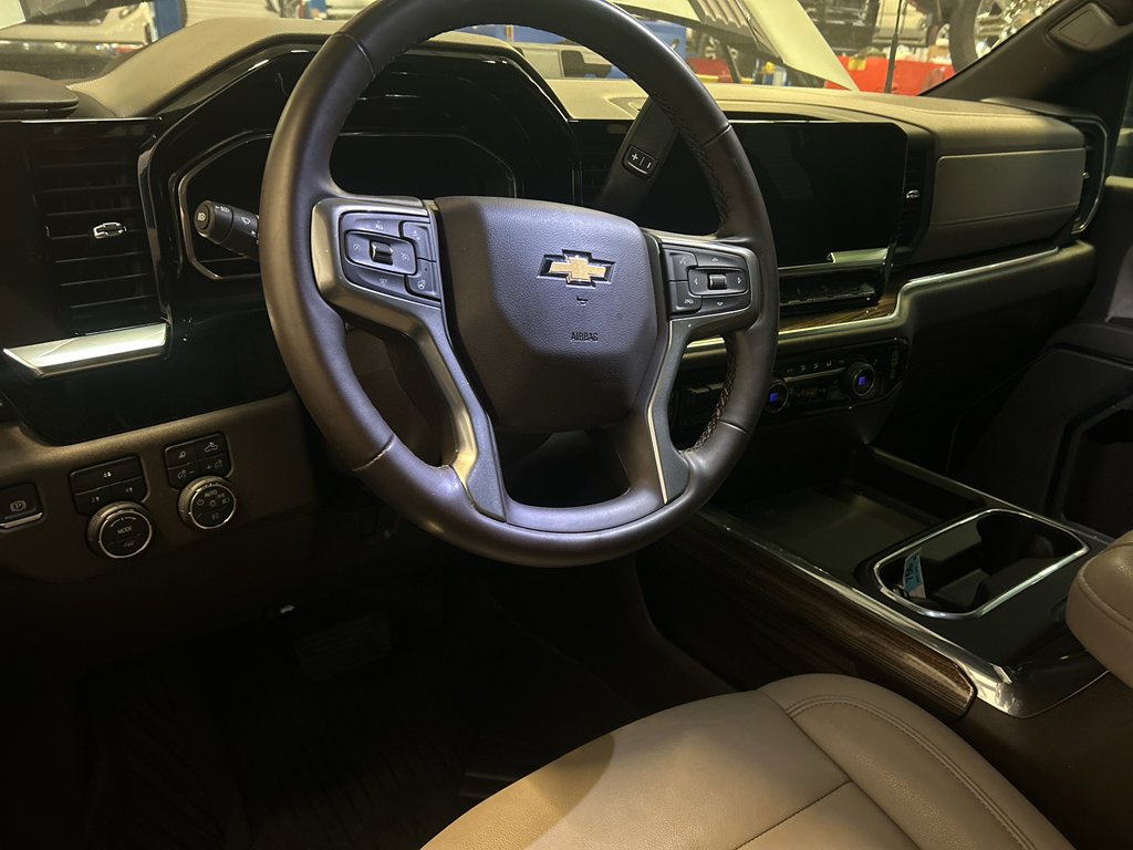 Used 2024 Chevrolet Silverado 2500 LT image 16