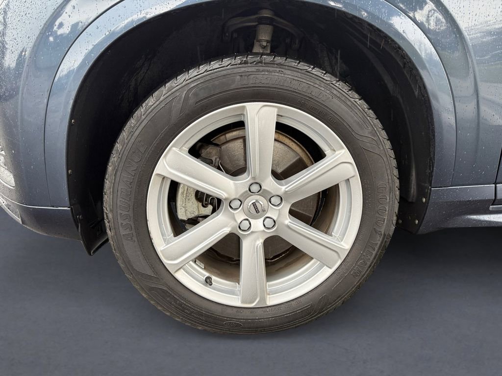 Used 2022 Volvo XC90 T6 Momentum image 9
