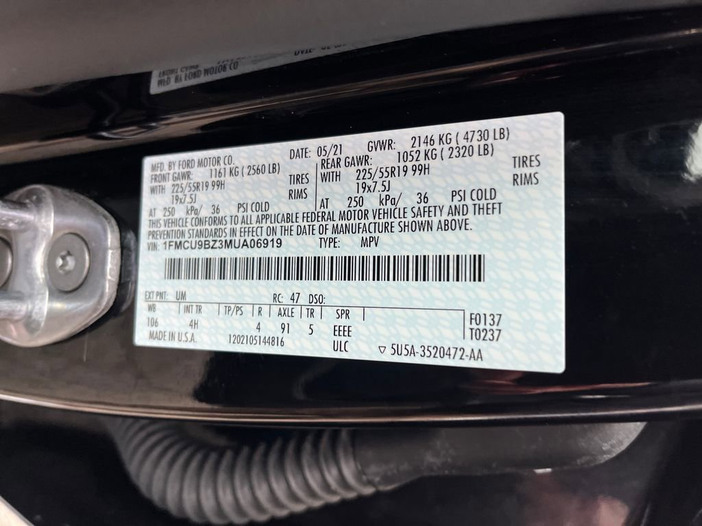 Used 2021 Ford Escape SE w/ SE Sport Appearance Package image 29