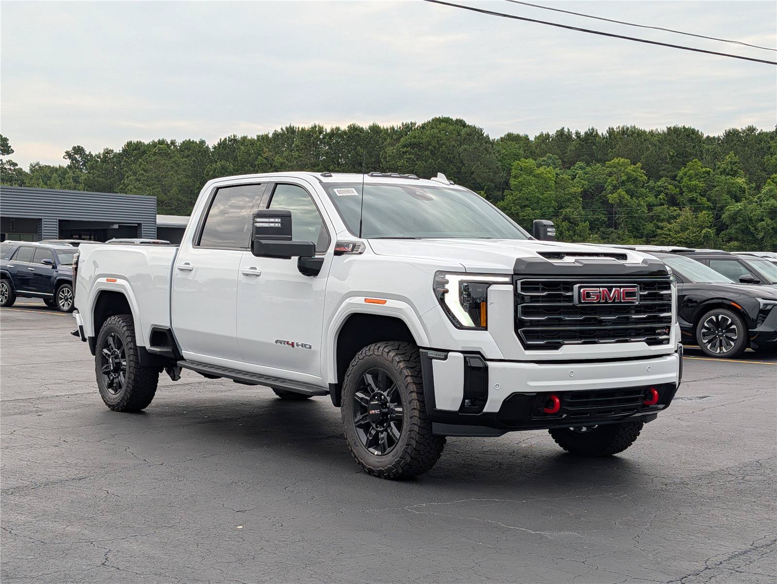 New 2026 GMC Sierra 2500 AT4 w/ AT4 Premium Plus Package AWD/4WD image 8