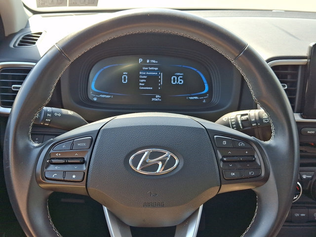 Certified 2025 Hyundai Venue SEL FWD image 19