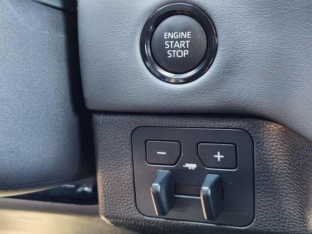 Used 2025 Toyota Tundra Platinum AWD/4WD image 22
