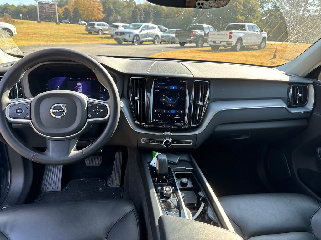 Certified 2023 Volvo XC60 B5 Core w/ Climate Package image 15