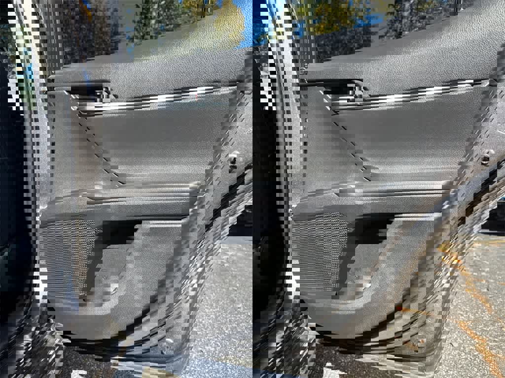 Used 2023 Toyota Camry SE image 16