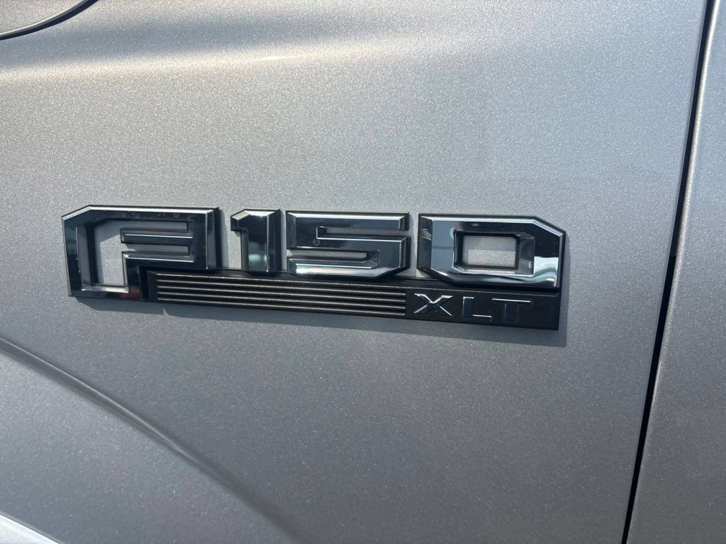 Used 2016 Ford F150 XLT w/ Equipment Group 302A Luxury AWD/4WD image 13