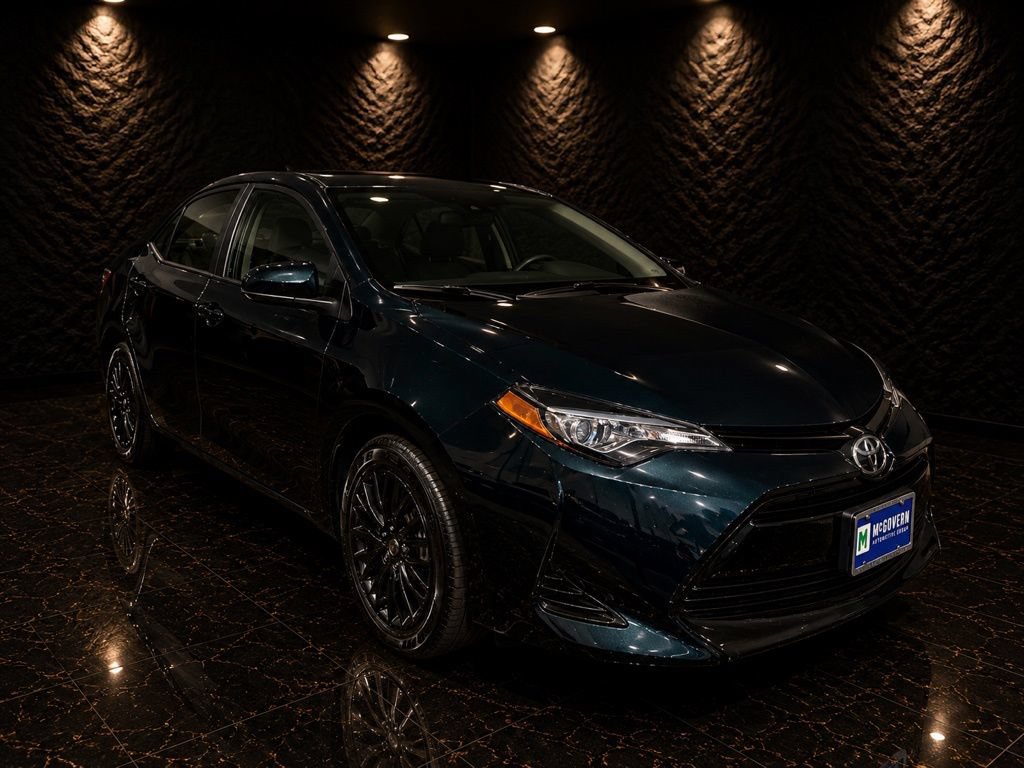 Used 2018 Toyota Corolla LE FWD image 1