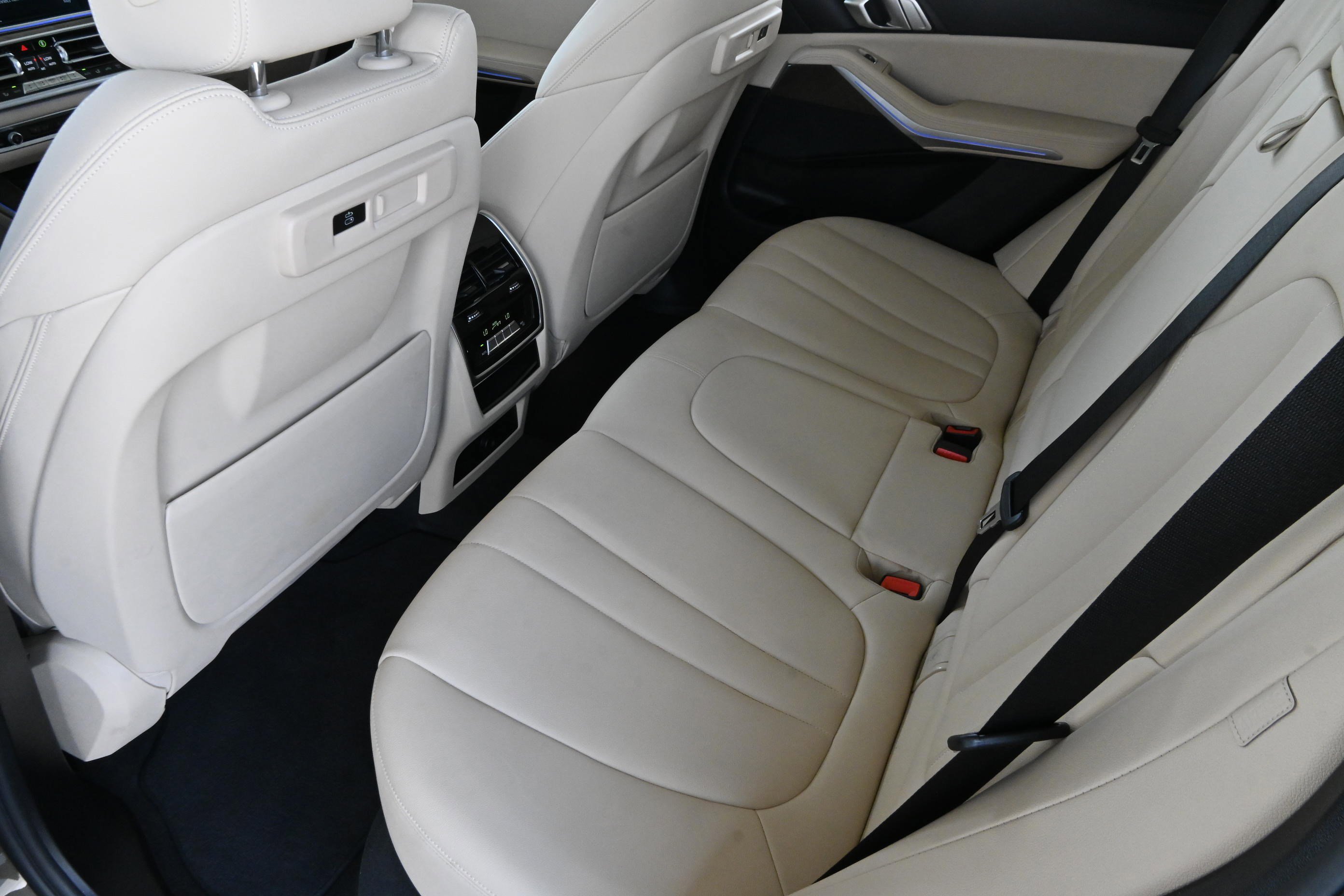 Used 2021 BMW X5 sDrive40i w/ Convenience Package RWD image 13